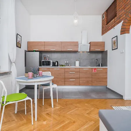 Plac Nowy - The Heart Of Jewish Quarter - By Upstairs 크라쿠프