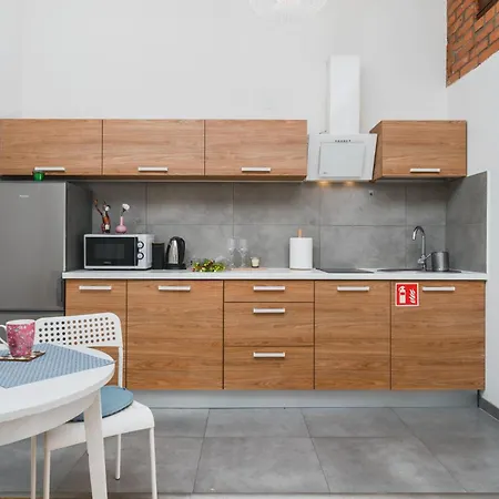 Plac Nowy - The Heart Of Jewish Quarter - By Upstairs Cracovie